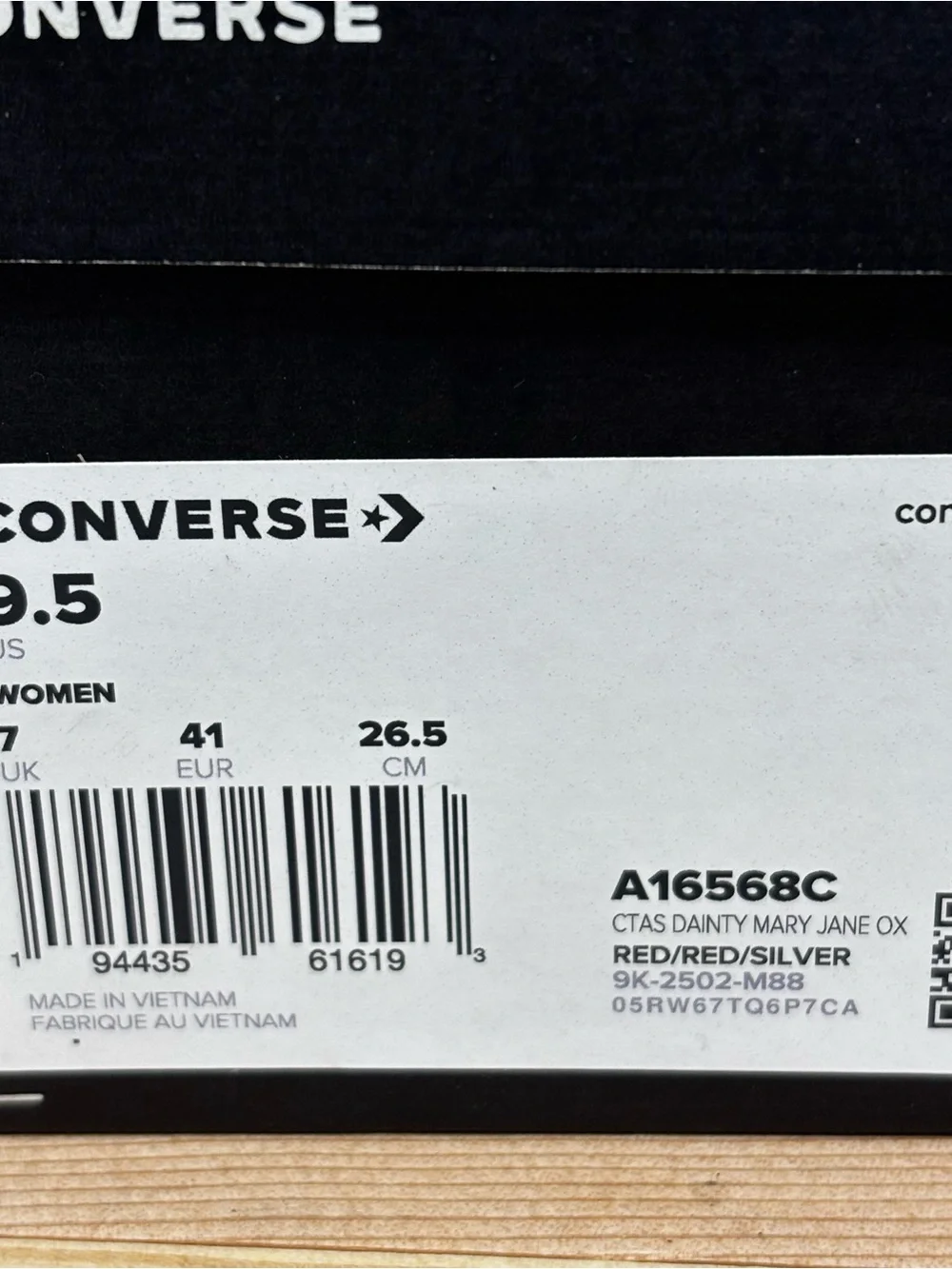 Converse breathable red